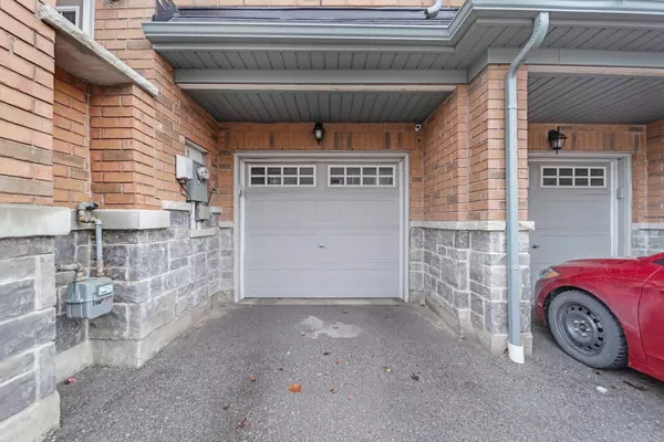 Brampton, ON L6Z 0B4,9 Magdalene CRES