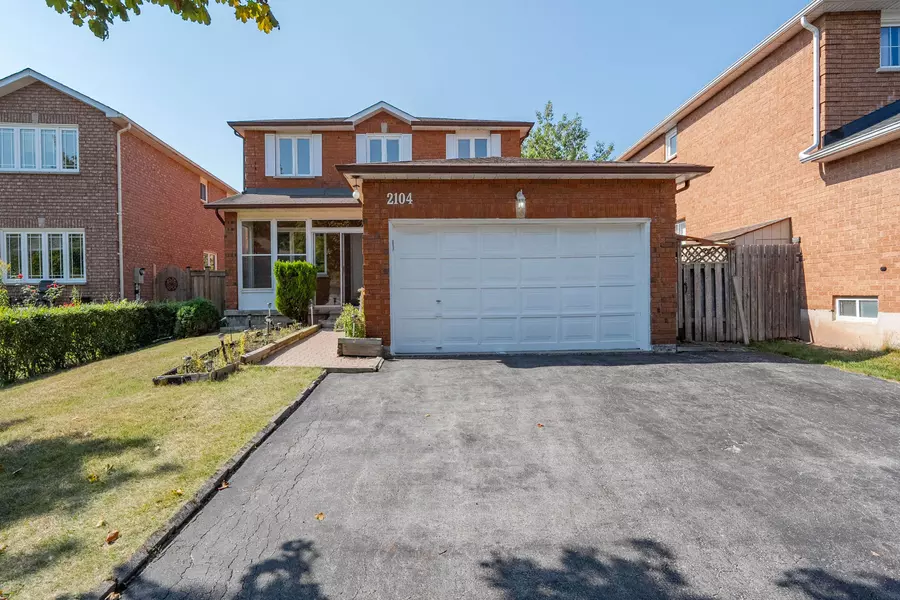 2104 Laurelwood DR, Oakville, ON L6H 4S7