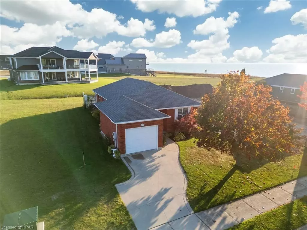 Goderich, ON N7A 4M6,233 BETHUNE CRES