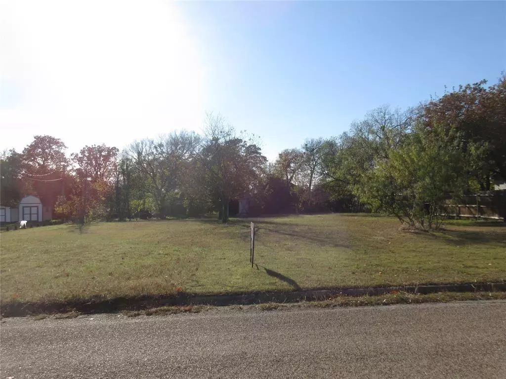 Burleson, TX 76028,436 Wicker Way