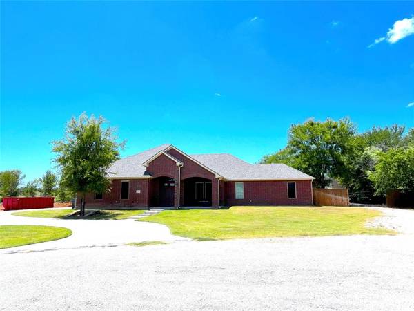 125 Timberview Drive, Graham, TX 76450