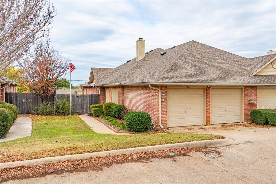 3107 Cape Cod Court, Arlington, TX 76017