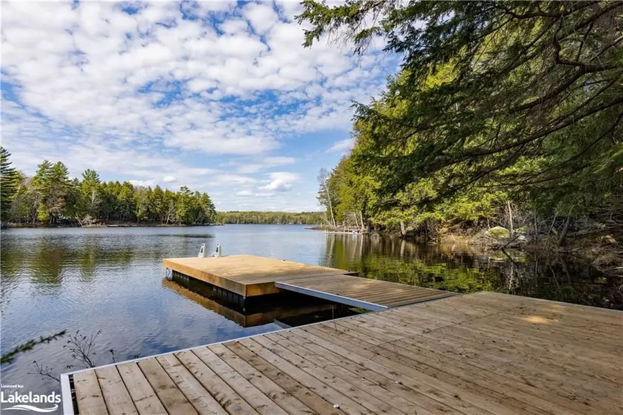 1001 HEMLOCK RD, Lake Of Bays, ON P1H 2J6