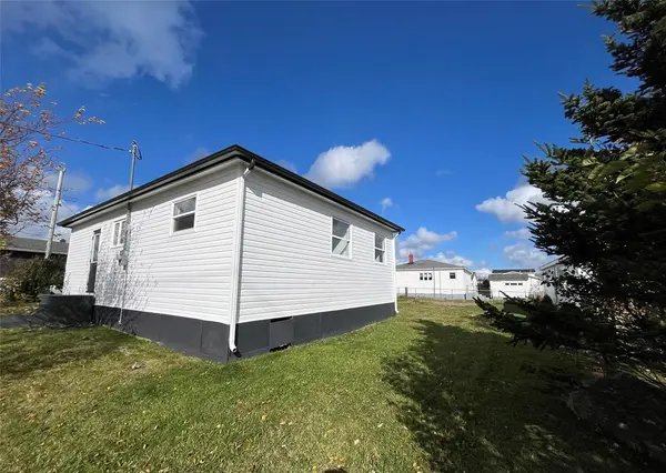 Grand Bank, NL A0E1W0,24 Elizabeth Avenue