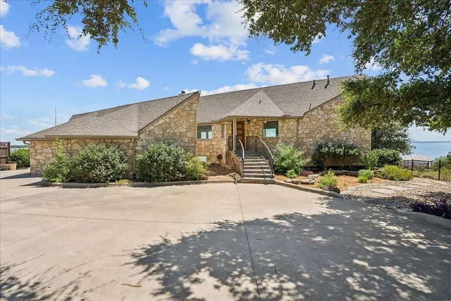 840 Highridge Drive, Lakewood Village, TX 75068