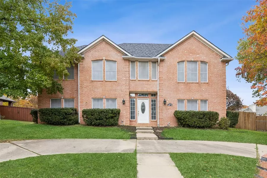 325 Leeward Circle, Azle, TX 76020