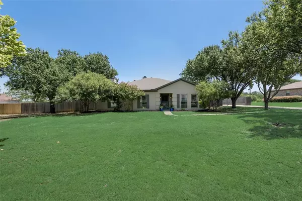 16890 Redbud Drive, Frisco, TX 75071