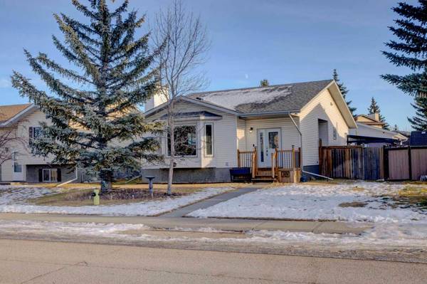 29 West Edge RD, Cochrane, AB T4C 1J4