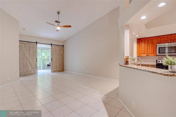 Boca Raton, FL 33496,9219 Vineland Ct  #D