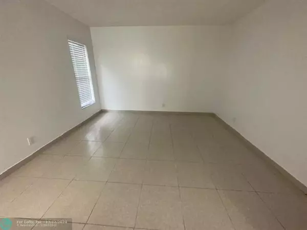 Fort Lauderdale, FL 33312,889 SW 20th Ave  #202