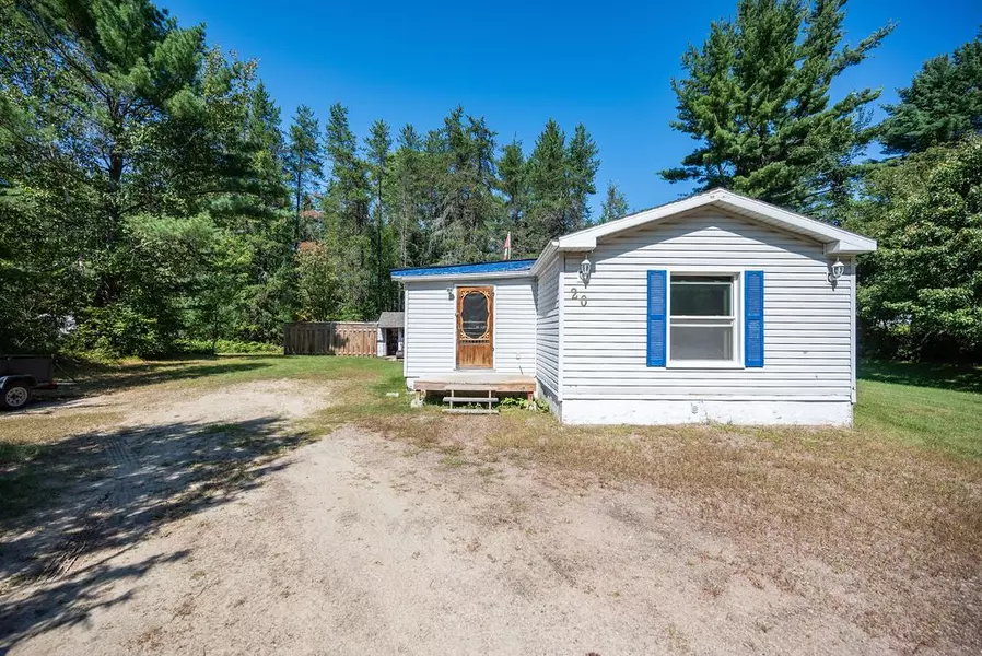 20 Hunters Run LN, Laurentian Hills, ON K0J 1J0