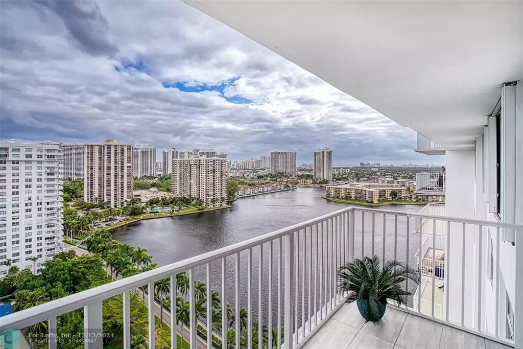 Aventura, FL 33160,2801 NE 183rd St  #2014W