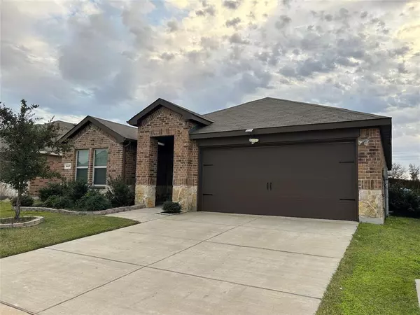 2417 Karnack Drive, Forney, TX 75126