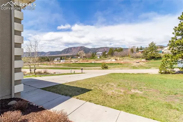 Palmer Lake, CO 80133,809 Meadow LN