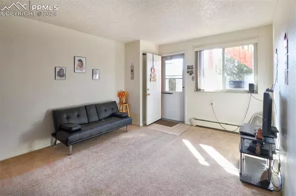 Colorado Springs, CO 80915,1447 Nokomis DR