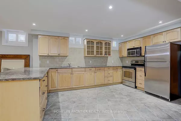 Whitby, ON L1M 2M7,76 Kenilworth CRES