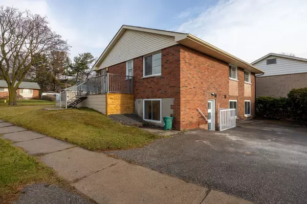 685 Emerson AVE #Lower, Oshawa, ON L1H 3L2