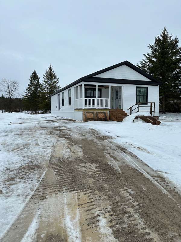 212 SPRUCE DR, West Grey, ON N4N 3B8