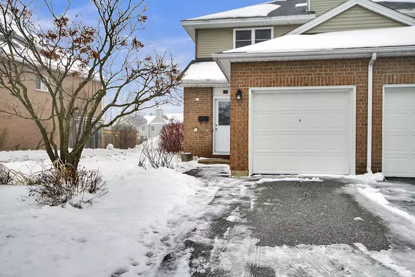 15 Bentbrook CRES, Barrhaven, ON K2J 3X9