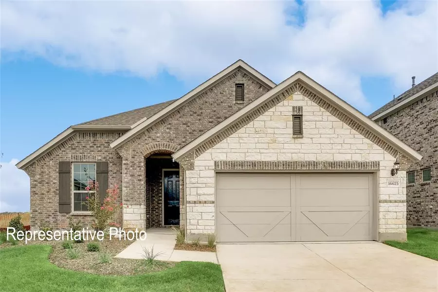 16464 Hemlock Tree Drive, Justin, TX 76247