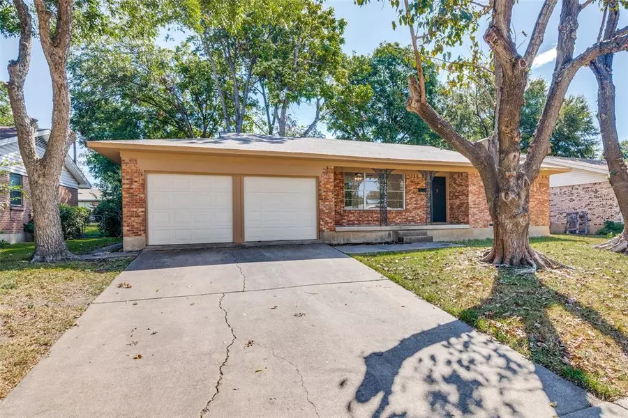 2526 Robin Lane, Garland, TX 75041