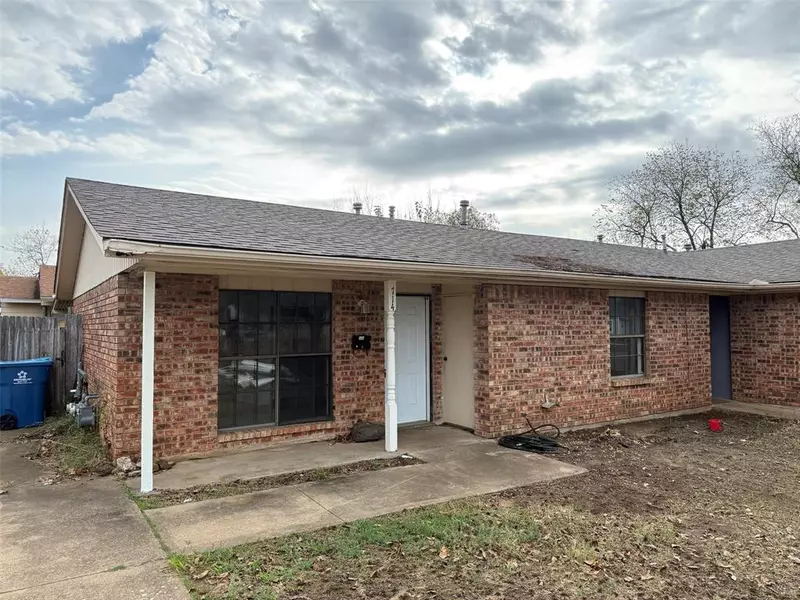 714 N Derby Street #102, Denison, TX 75020