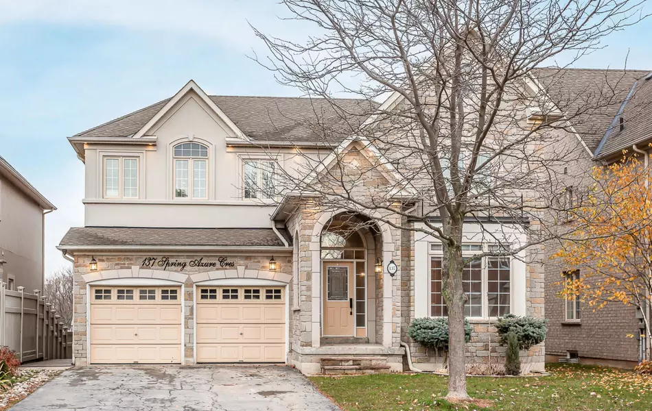 137 Spring Azure CRES, Oakville, ON L6L 6V8