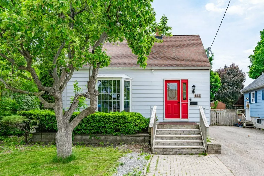 122 Stewart ST, Oakville, ON L6K 1X9