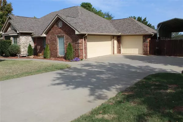 Shawnee, OK 74801,501 Pool Lane