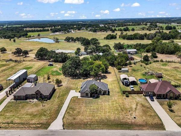 165 Savannah Drive, Weatherford, TX 76087