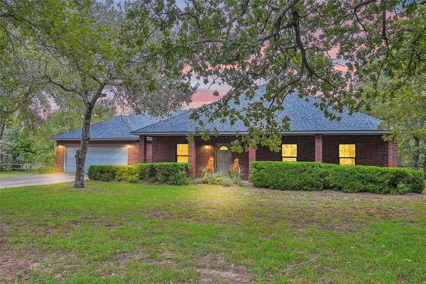 6590 Emily Lane,  Athens,  TX 75751