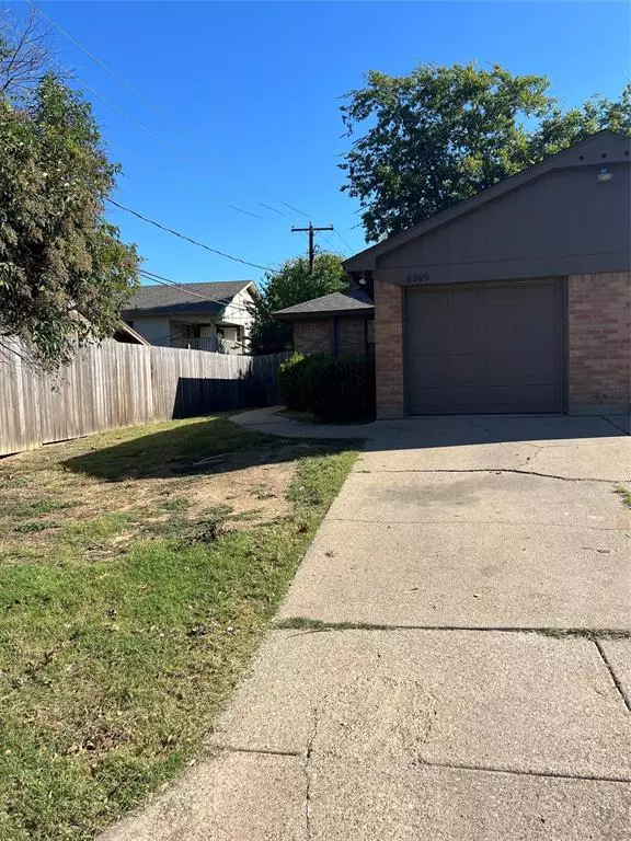 6309 Peggy Drive, Fort Worth, TX 76133