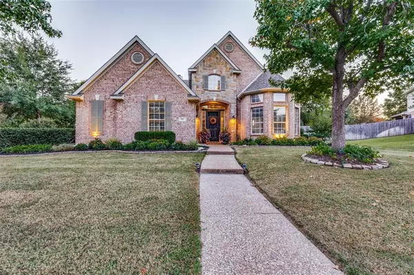 814 Forest Lakes Drive, Keller, TX 76248