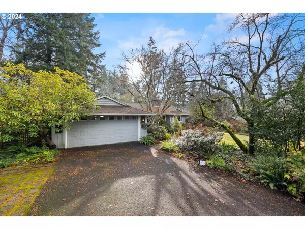 Lake Oswego, OR 97034,2160 CREST DR