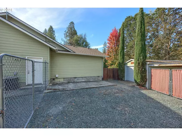 Grants Pass, OR 97526,167 ALLMAN WAY