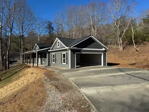 Hayesville, NC 28904,375 Smokerise Drive