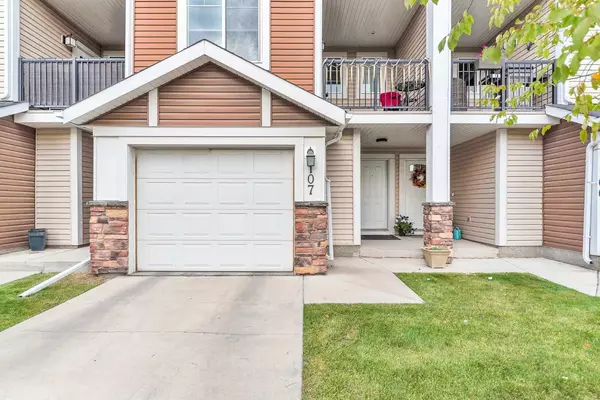 Chestermere, AB T1X 0P6,300 Marina DR #107