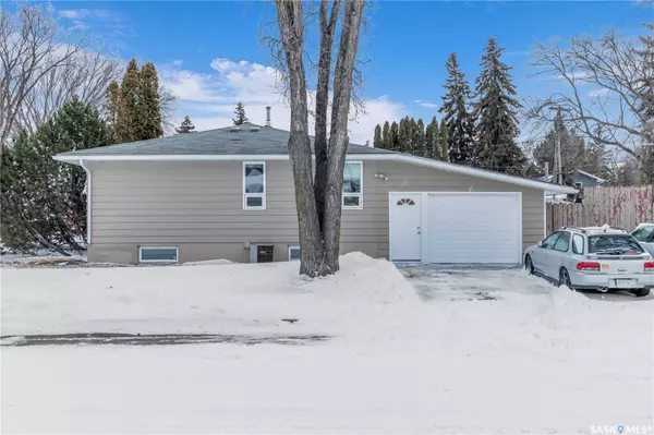 Saskatoon, SK S7J 2L9,402 Wilson CRESCENT