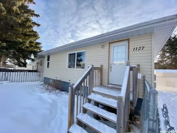 1127 18th STREET W, Prince Albert, SK S6V 4B5