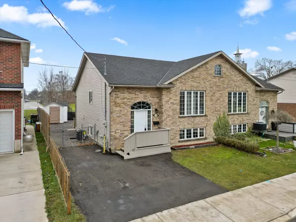 Fort Erie, ON L2A 2L3,118 Idylewylde ST