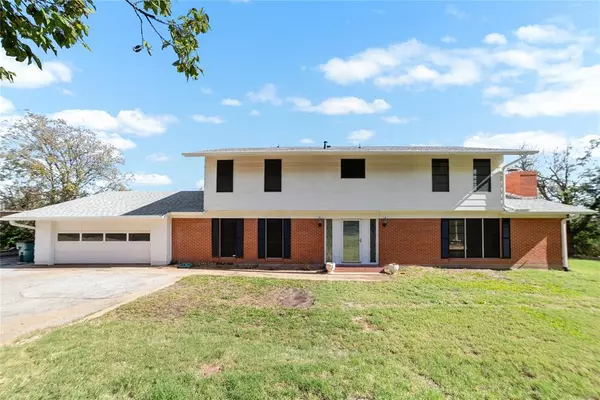 1215 Austin Street, Coleman, TX 76834