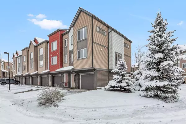 Calgary, AB T2Z 1H2,214 COPPERPOND ROW Southeast