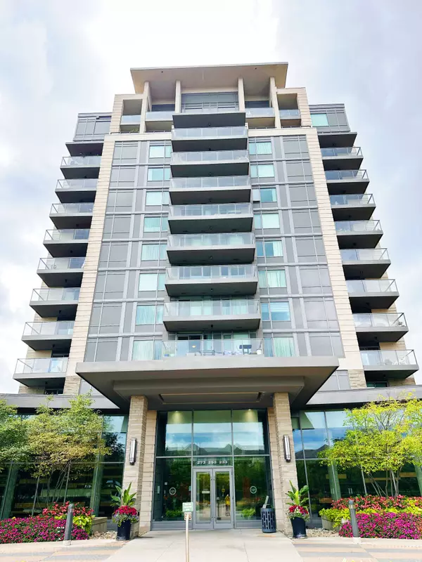 273 South Park RD #212, Markham, ON L3T 0B7