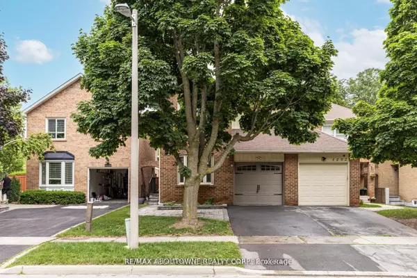 Oakville, ON L6M 1J2,1204 Potters Wheel CRES