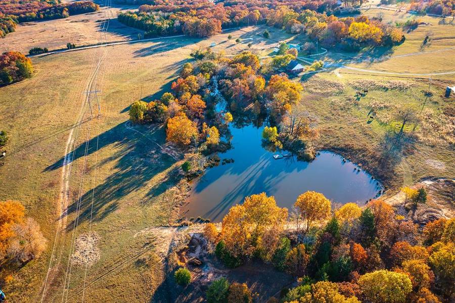 E Sandy Creek Road, Coleman, OK 73432