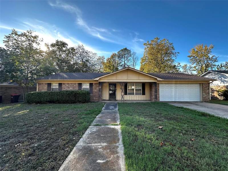 970 34th Street SE, Paris, TX 75460