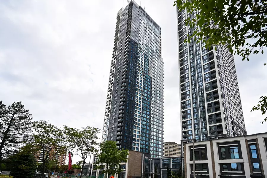 5 Mabelle AVE #2032, Toronto W08, ON M9A 0C8