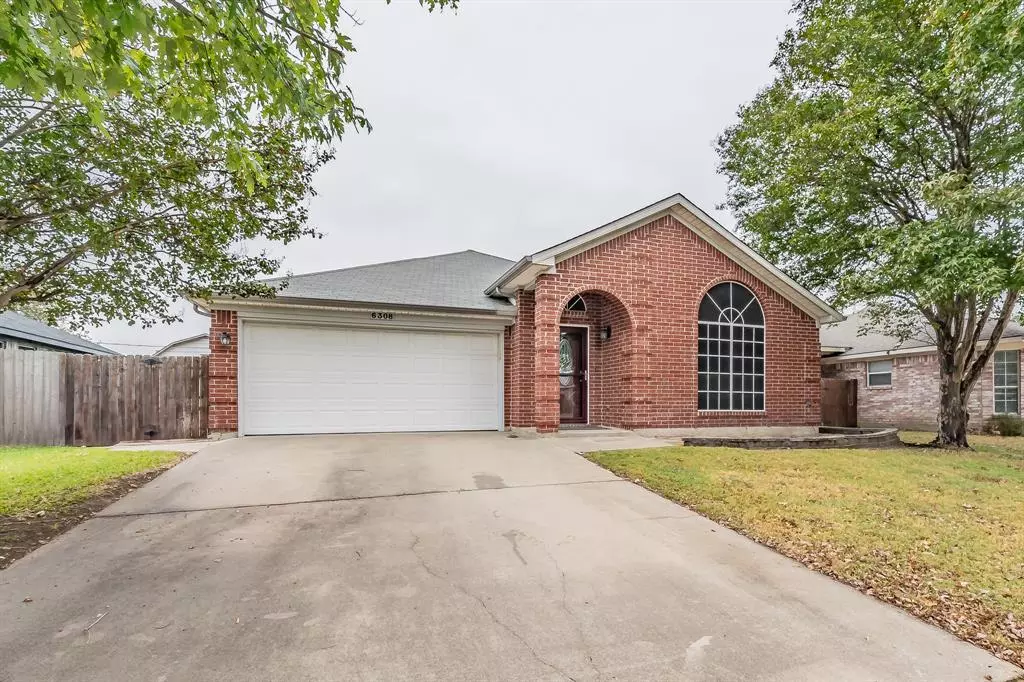 Arlington, TX 76018,6308 Brookbriar Court