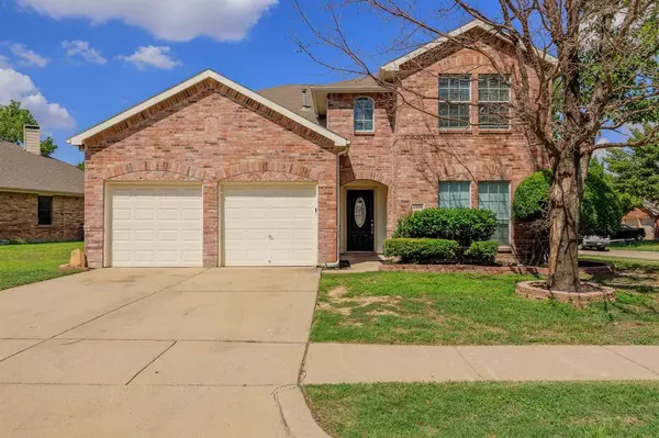 5900 Paloma Blanca Drive, Fort Worth, TX 76179