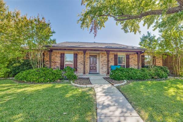 2108 Newcombe Drive,  Plano,  TX 75093